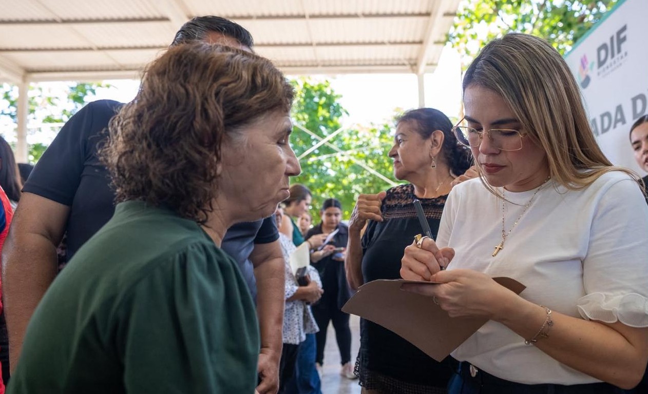Ayuntamiento lleva jornadas gratuitas de salud y servicios al habitantes del sur de Culiacán