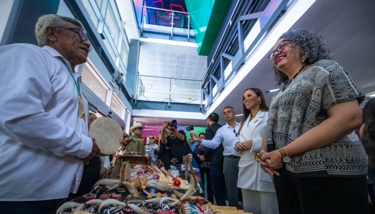 «Gracias por hacer de Sinaloa un gran destino:» Graciela Domínguez al entregar el premio Orgullo Sinaloense