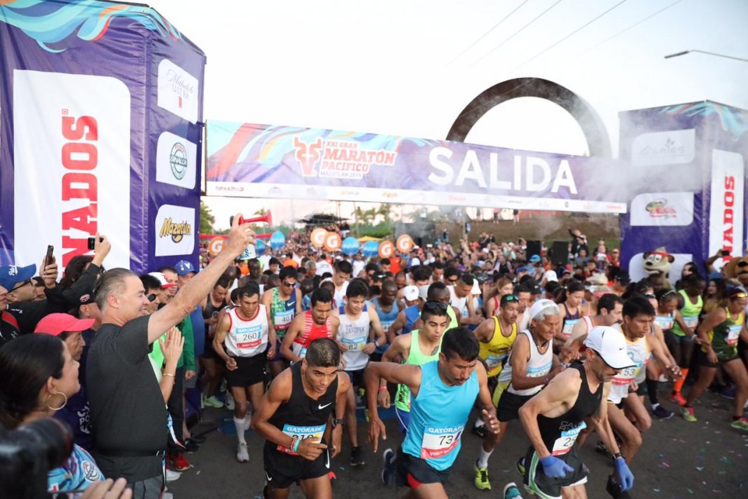 Verdadera fiesta deportiva viven 12 mil atletas en el Maratón de Mazatlán ReflectoresMX