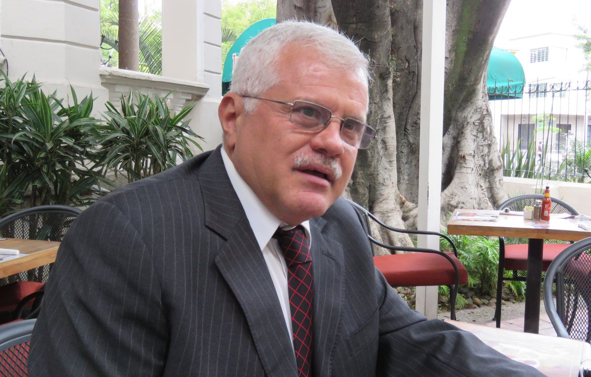 Díaz Simental es nombrado precandidato a presidente municipal para Escuinapa