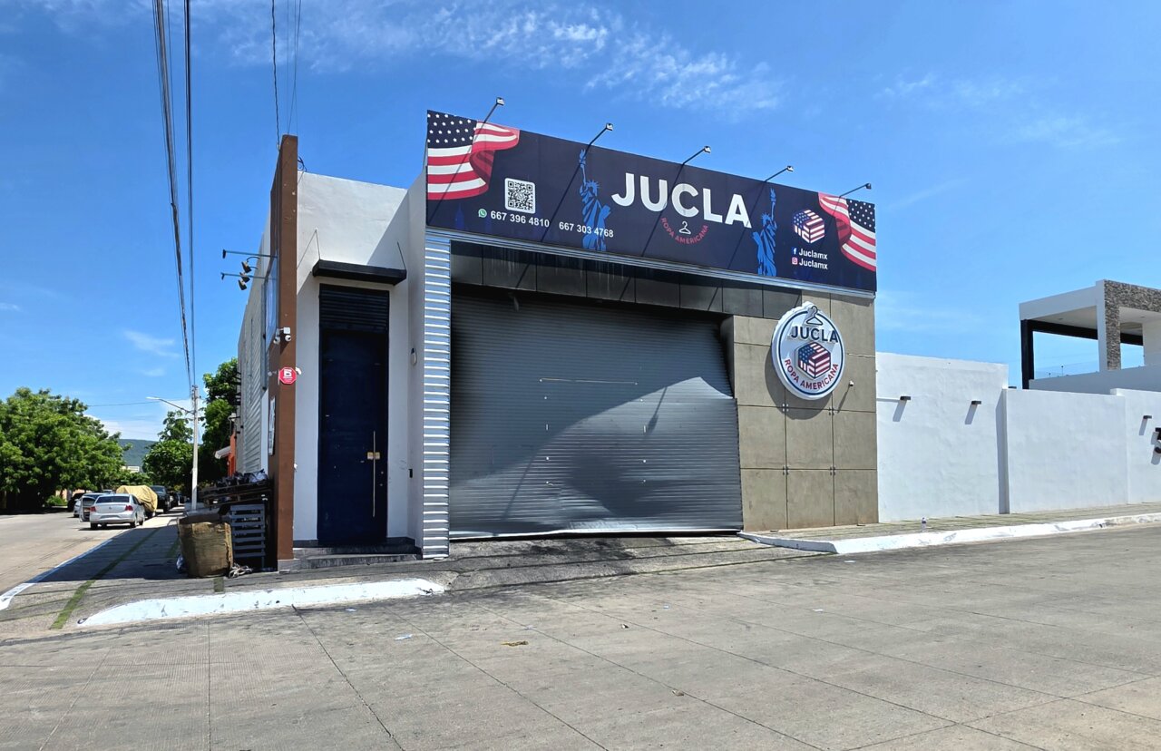 Sujetos incendian la tienda de ropa ‘americana’ JUCLA en Culiacán (FOTOS)