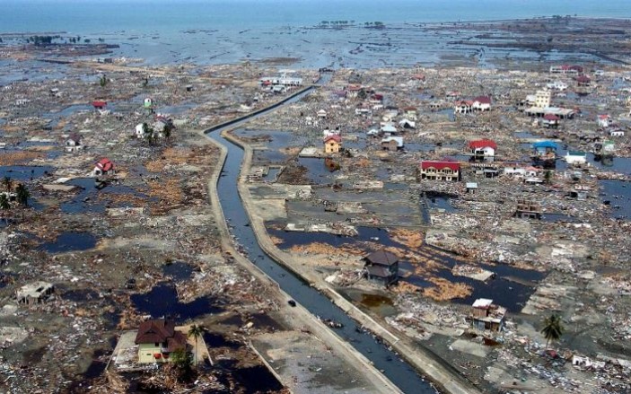 Tsunami acaba con la vida de 43 personas: Indonesia