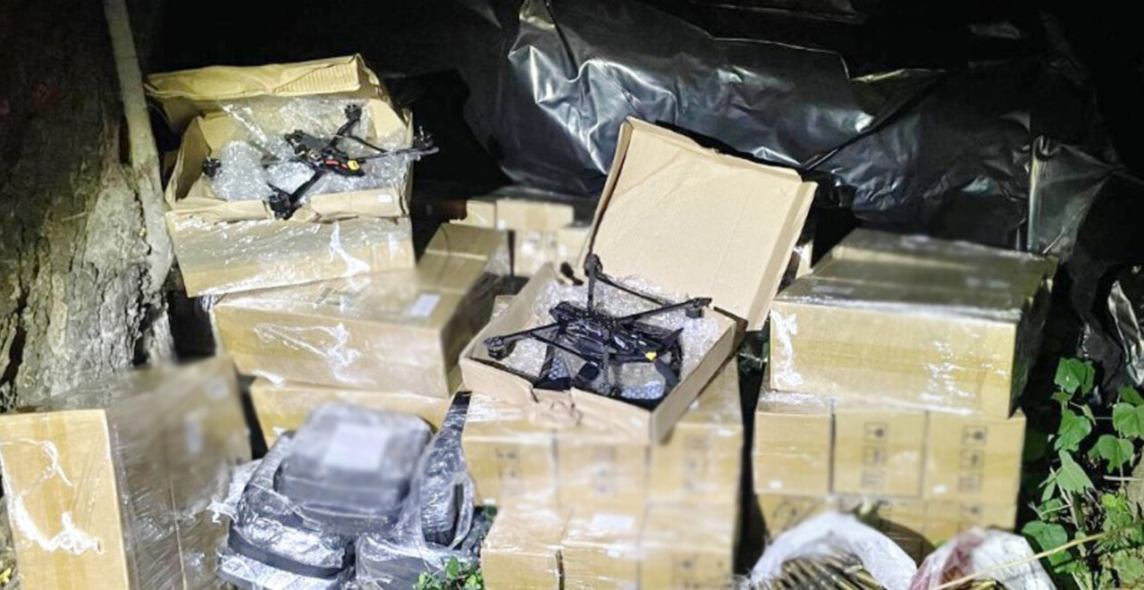 ¡Una artillería de drones! Aseguran 48 drones controlados por fibra óptica en carretera de Rosario