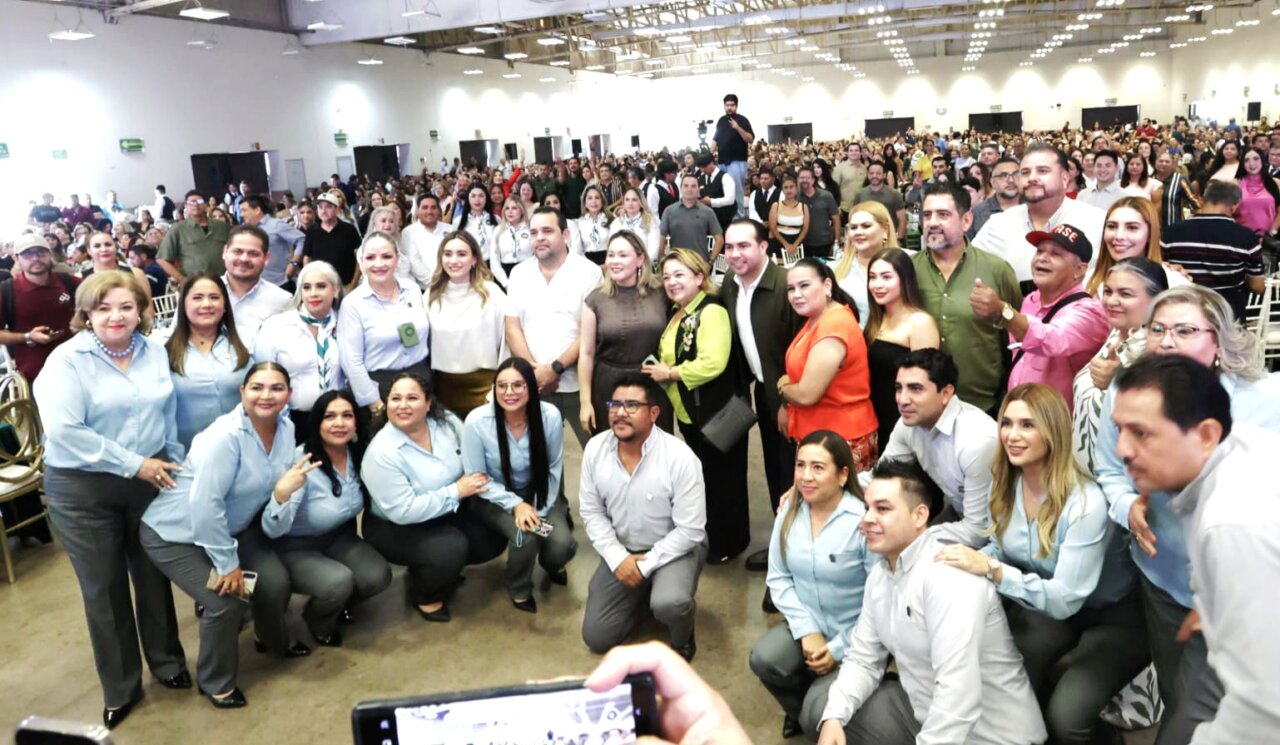 Yeraldine Bonilla y Michel Benítez encabezan festejo por el Día del Servidor Público