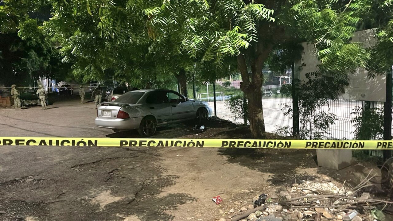 Asesinan a balazos a un hombre a bordo de un automóvil en la colonia Progreso
