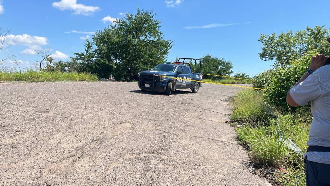 Encuentran un cuerpo envuelto en plásticos, al sur de Culiacán
