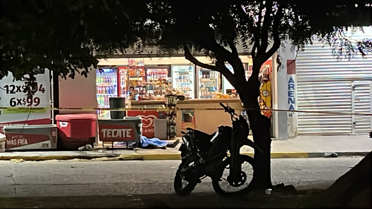 Asesinan a tiros a un hombre en el fraccionamiento Rincón Feliz, en Culiacán
