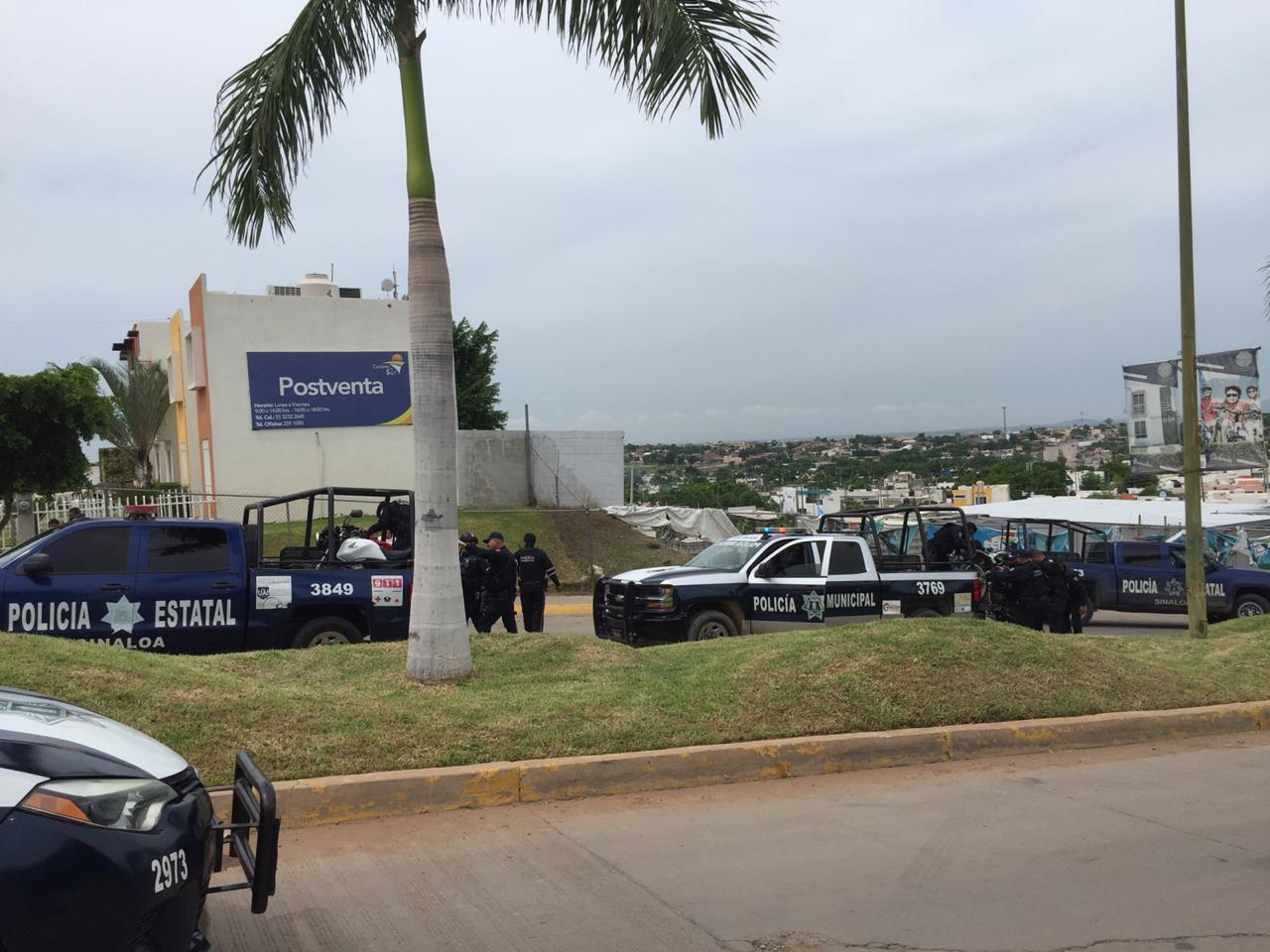 Motociclistas golpean policías1