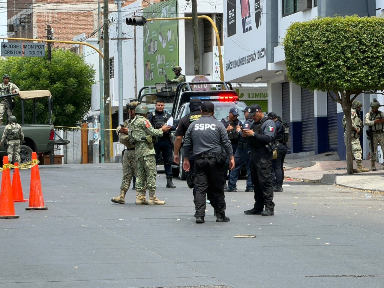 atacan financiera
