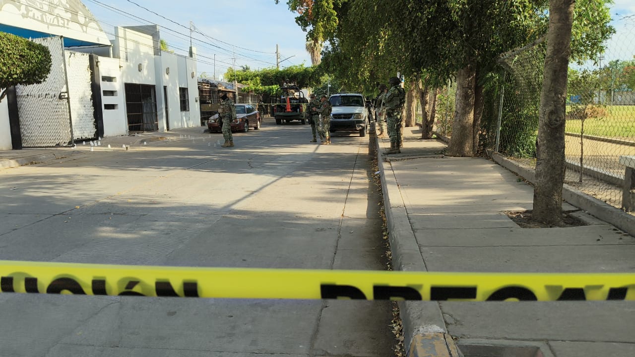 ataque a balazos autolavado lombardo
