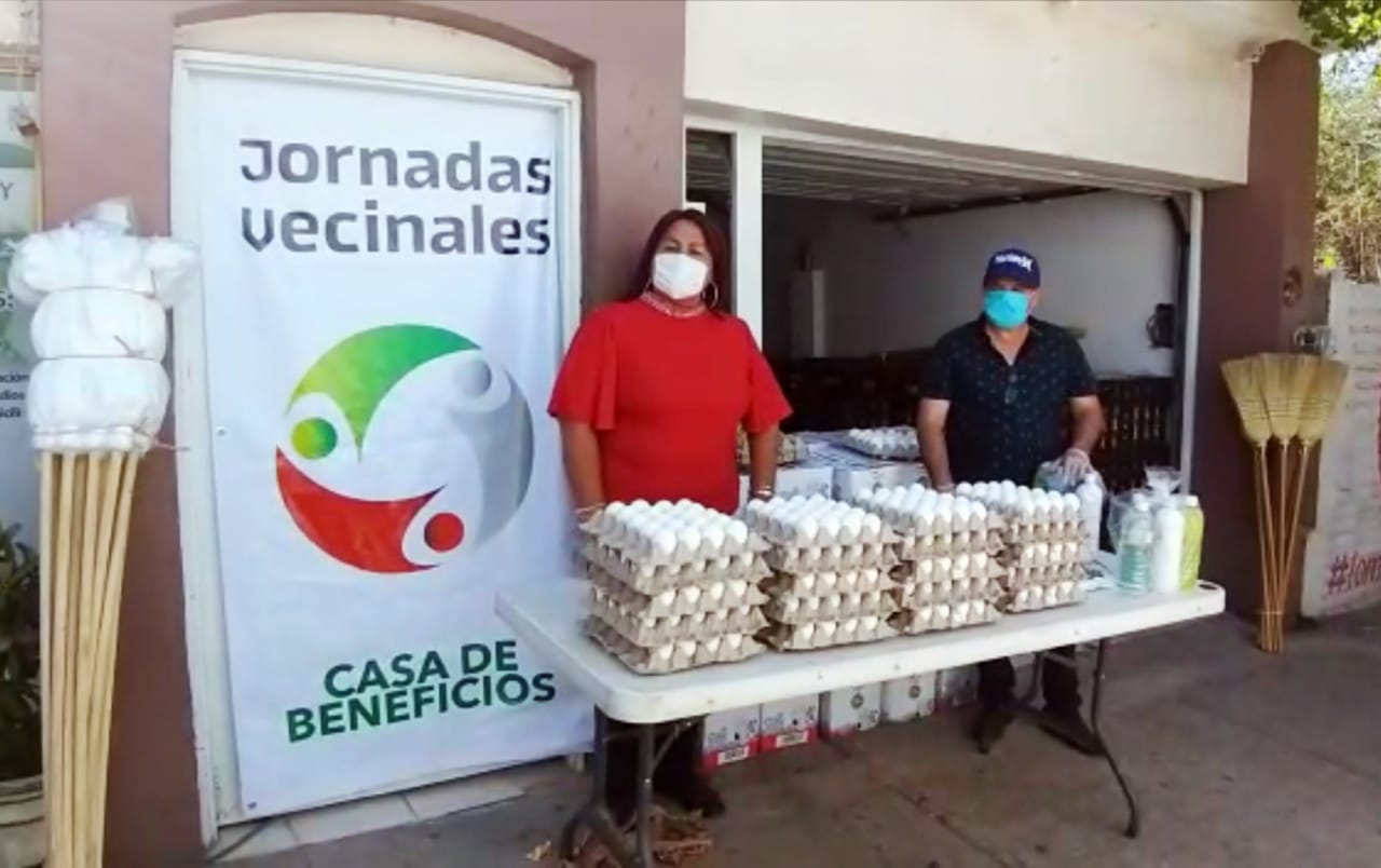 El PRI Sinaloa lleva paquetes con productos de la canasta básica a Choix