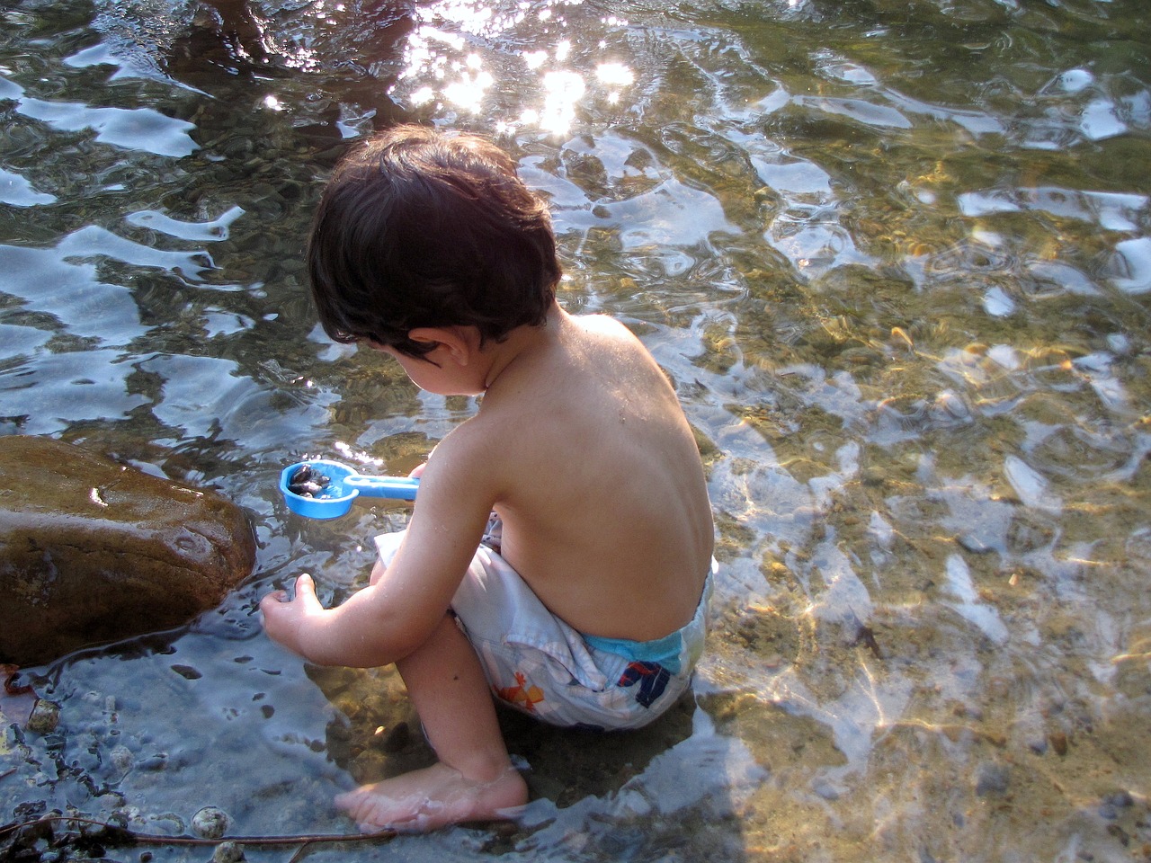 niño río