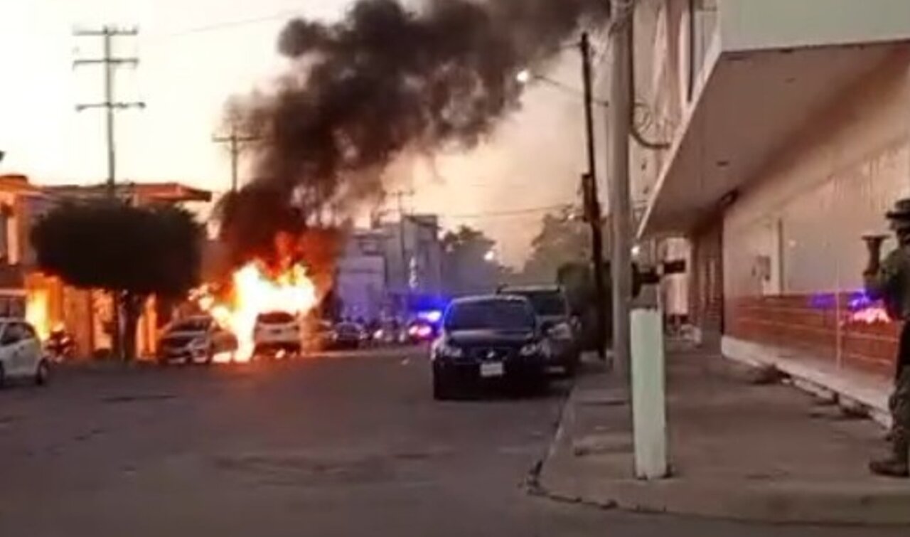 camioneta quemada accidente
