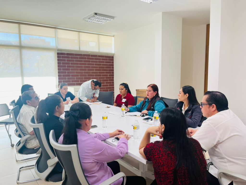 DIF Sinaloa e INE acercan trámites a personas con discapacidad para sacar credencial para votar