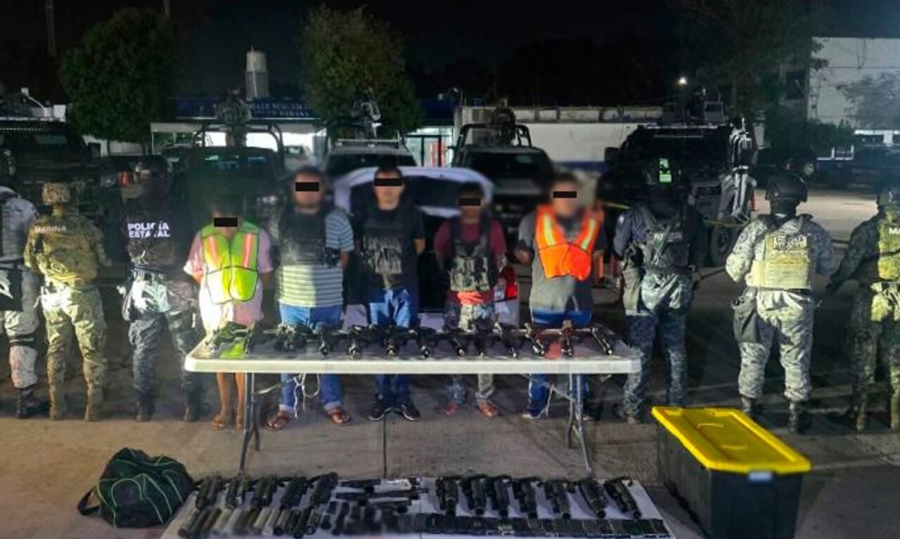 detienen a cinco tabasco