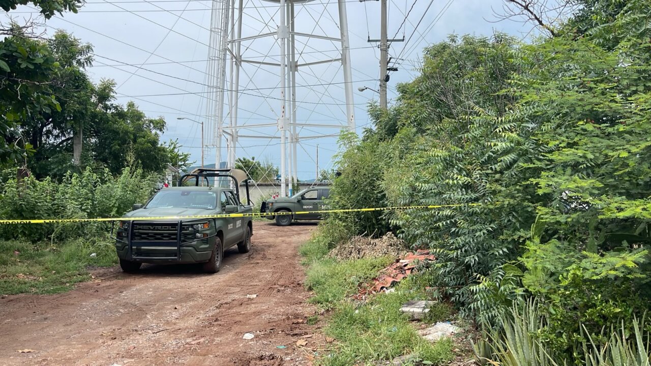 Reportan dos cuerpos cerca de una primaria en la colonia Bicentenario, al norte de Culiacán