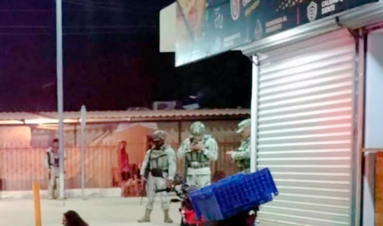 Un repartidor es ejecutado frente a un pizzería de Loma de Rodriguera, en Culiacán