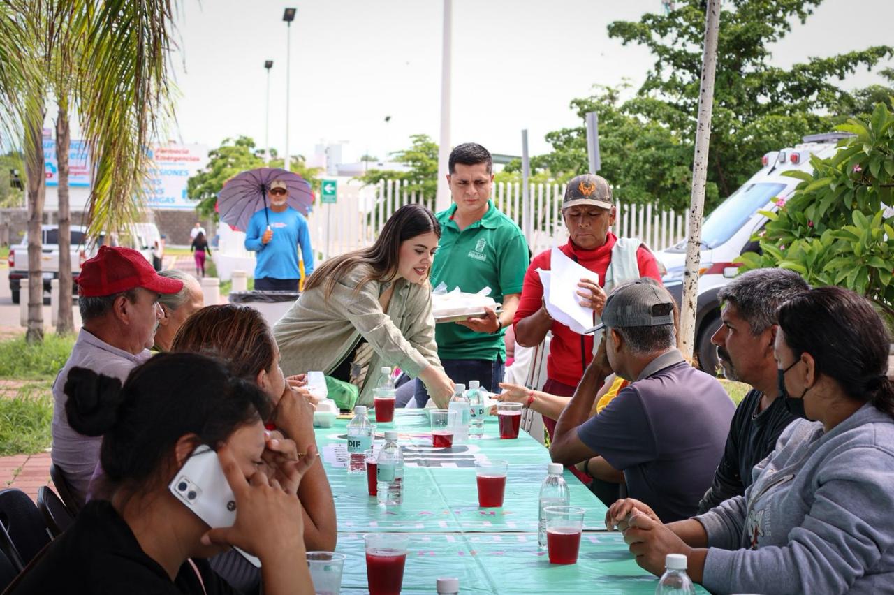 entrega de desayunos dif culiacán