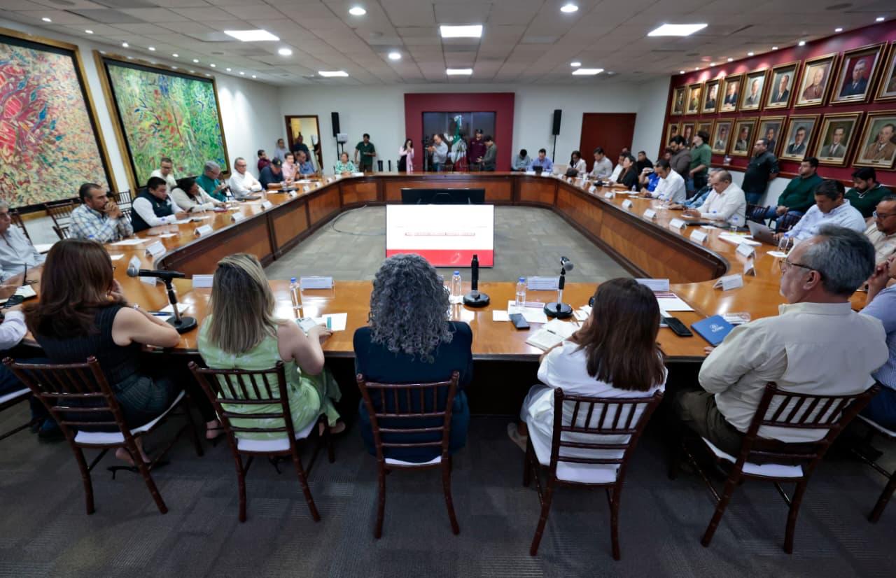 Gobernadora Domínguez y titula de SADER se reúnen con líderes pesqueros para buscar rentabilidad a la actividad