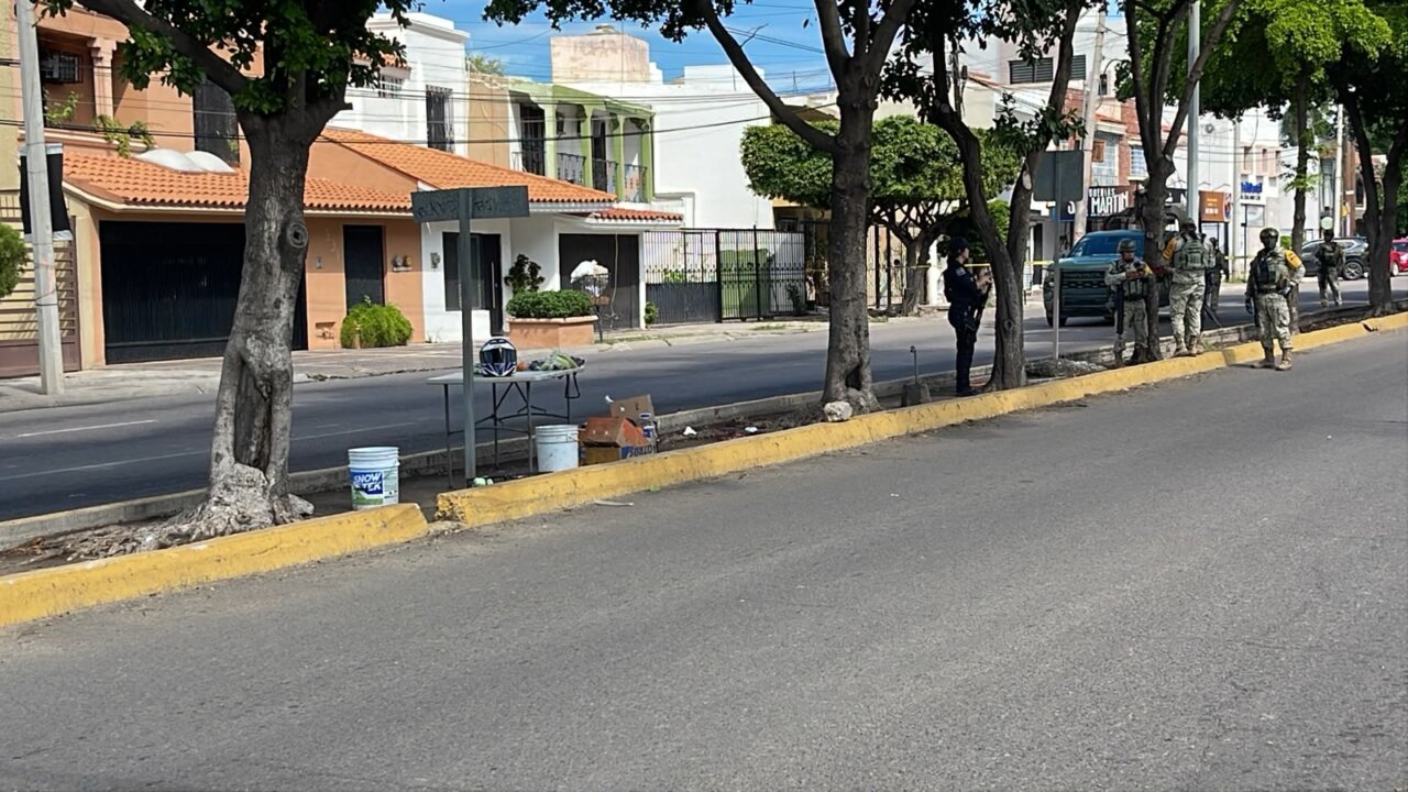 Un joven ‘limpiavidrios’ es herido a balazos por motociclistas en Culiacán