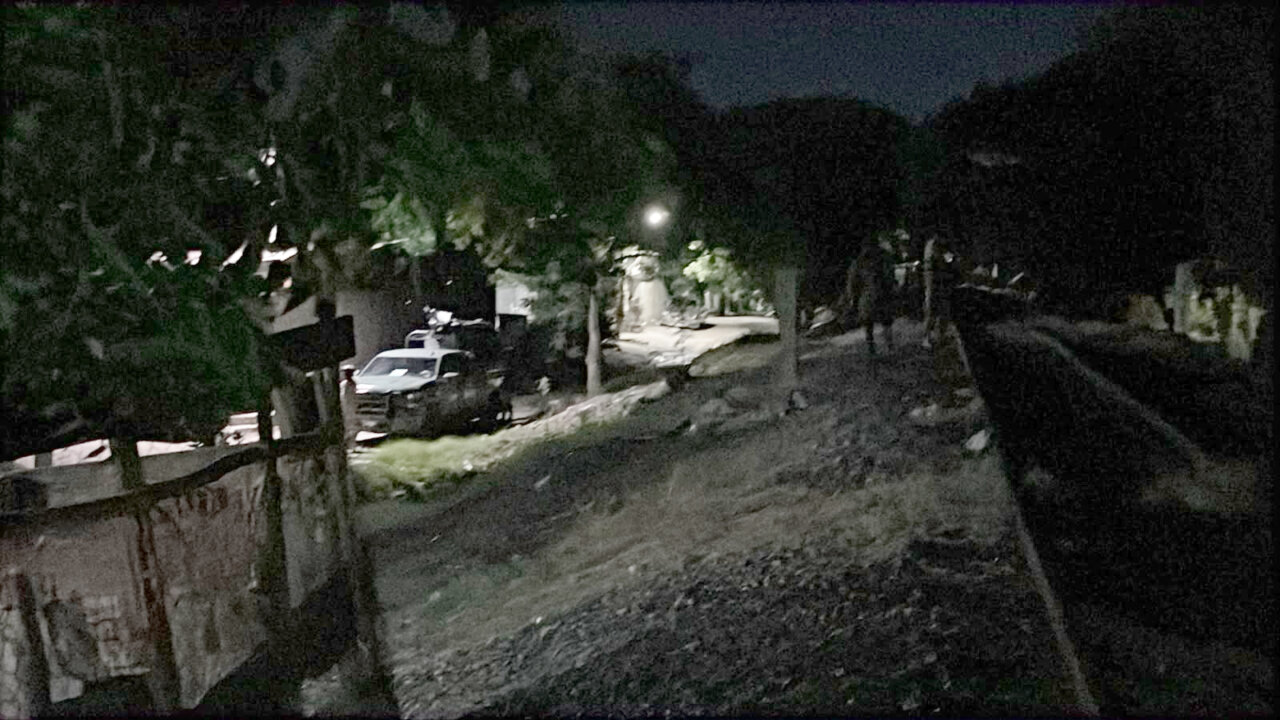 Ejecutan a un ciclista junto a las vías del ferrocarril en Bachigualato