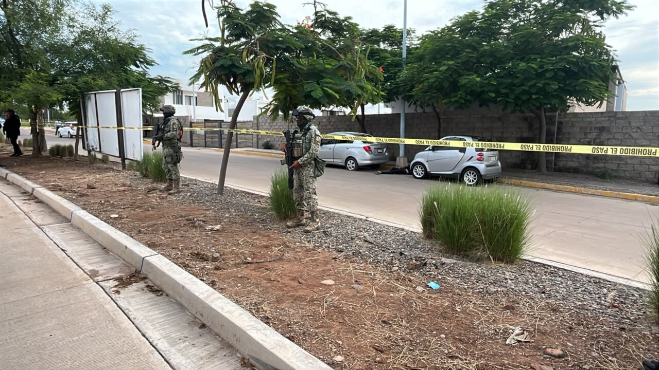 Asesinan a balazos a dos hombres en el sector Los Ángeles, a pocos metros de la carretera