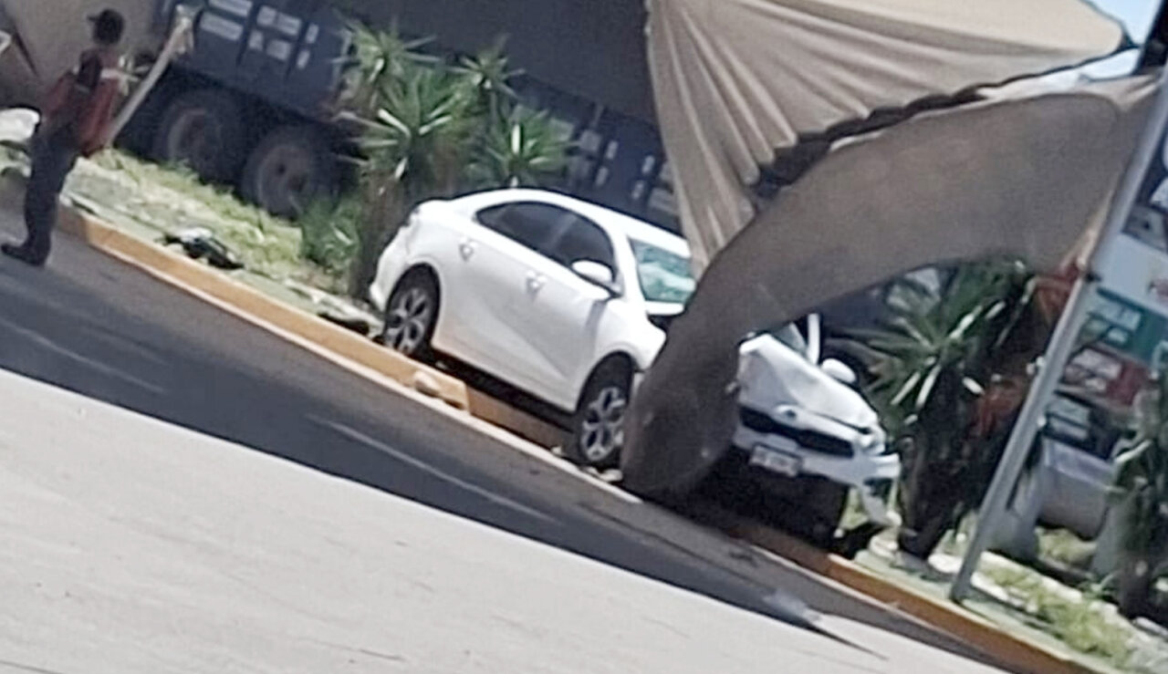 Asesinan a balazos a un conductor frente a una gasolinera de El Trébol de El Diez, en Culiacán