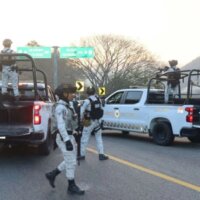 Localizan asesinado a un agente de la Guardia Nacional y tres personas más en Guerrero