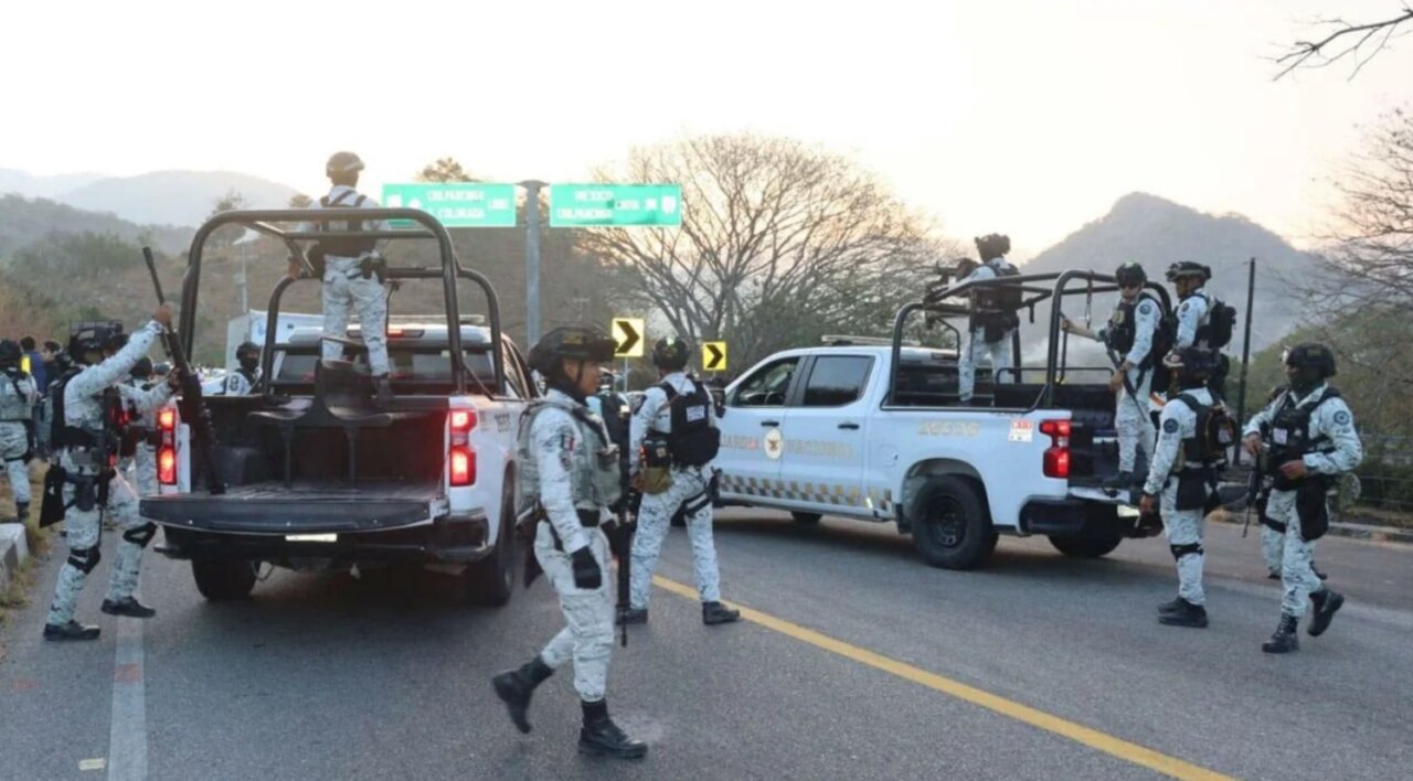 Localizan asesinado a un agente de la Guardia Nacional y tres personas más en Guerrero