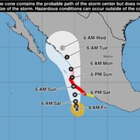 «Simón» se convertirá esta noche en un peligroso huracán para las costas mexicanas, advierte el NHC