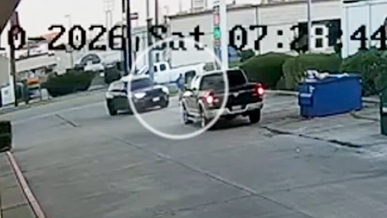 Acusan a un agente del ICE de atropellar intencionalmente a migrante mexicano (VIDEO)