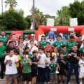 Asistentes reunidos en el Centro Histórico de Mocorito durante la transmisión del partido México vs Sudáfrica en el marco de “La Fiesta del Futbol”.