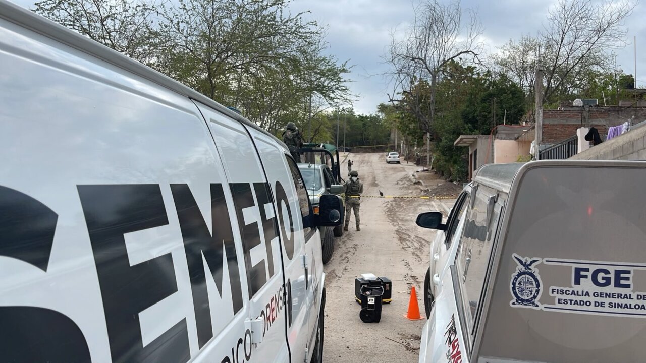 Matan a un hombre afuera de su casa en la 16 de Septiembre, Culiacán Matan a un hombre afuera de su casa en la 16 de Septiembre, Culiacán