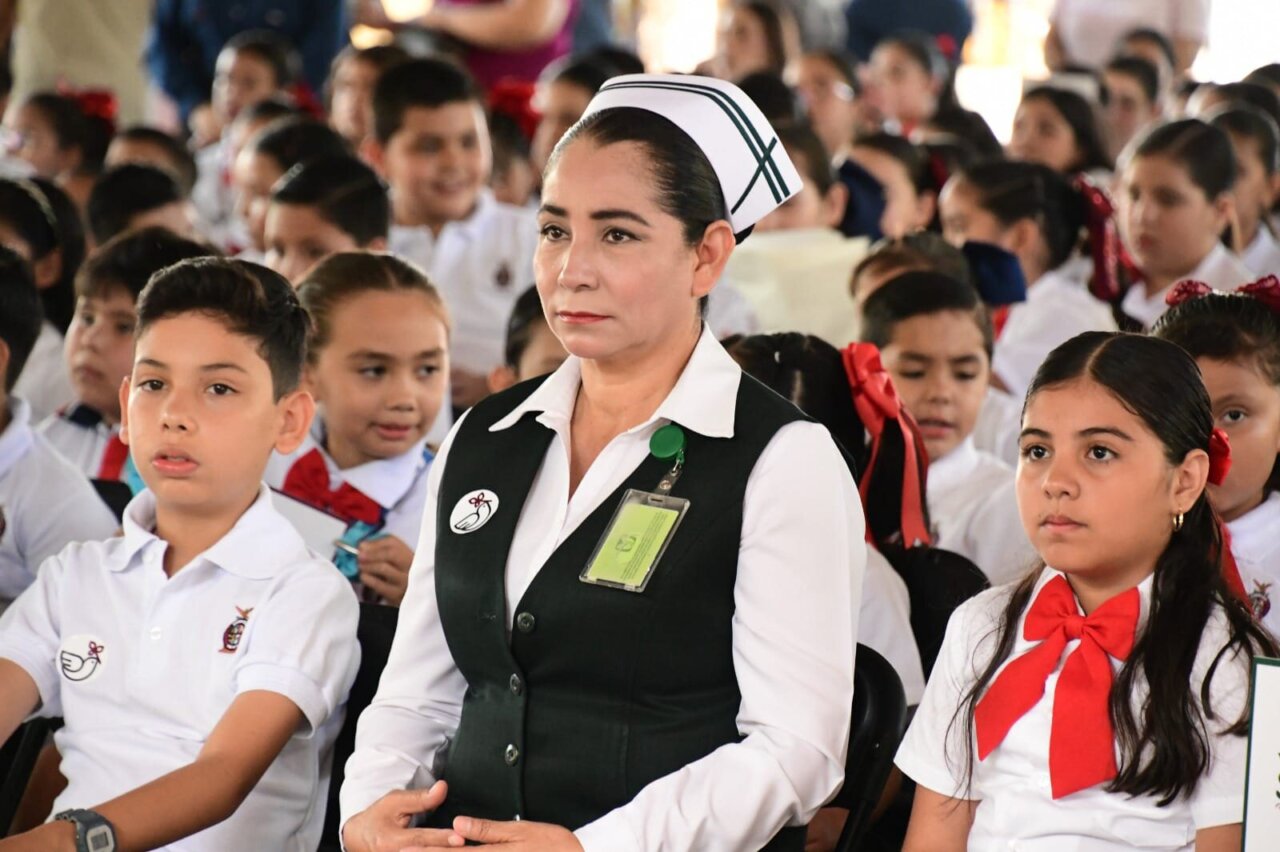 Gloria Himelda Félix Niebla, titular de la SEPyC, destacó el registro de 2 mil 348 escuelas primarias Gloria Himelda Félix Niebla, titular de la SEPyC, destacó el registro de 2 mil 348 escuelas primarias