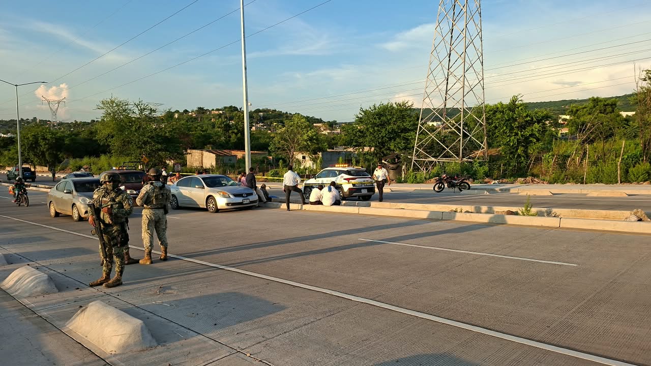 Motociclista fallece al derrapar en el aún no inaugurado Enlace Agricultores de Culiacán
