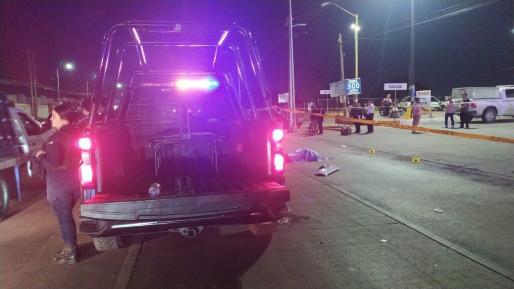 Conductor de camioneta Tacoma atropella y mata a una mujer de la ...