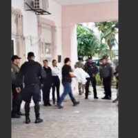 Dejan una cabeza humana con mensaje afuera del Ayuntamiento de Mazatlán