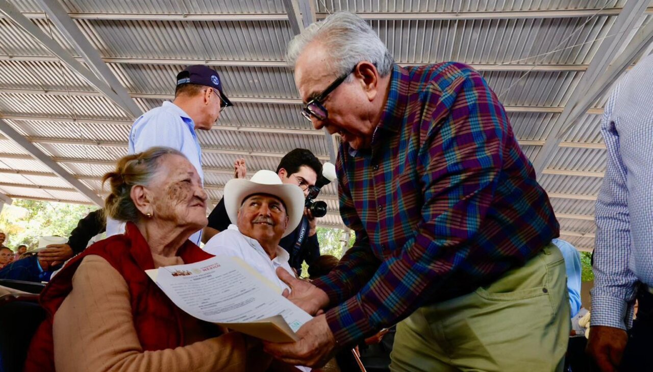 rocha entrega de titulos