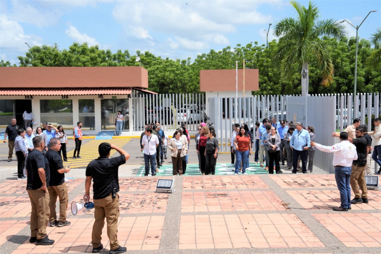 Con simulacro, concluyen taller de prevención y combate de incendios en el Congreso de Sinaloa