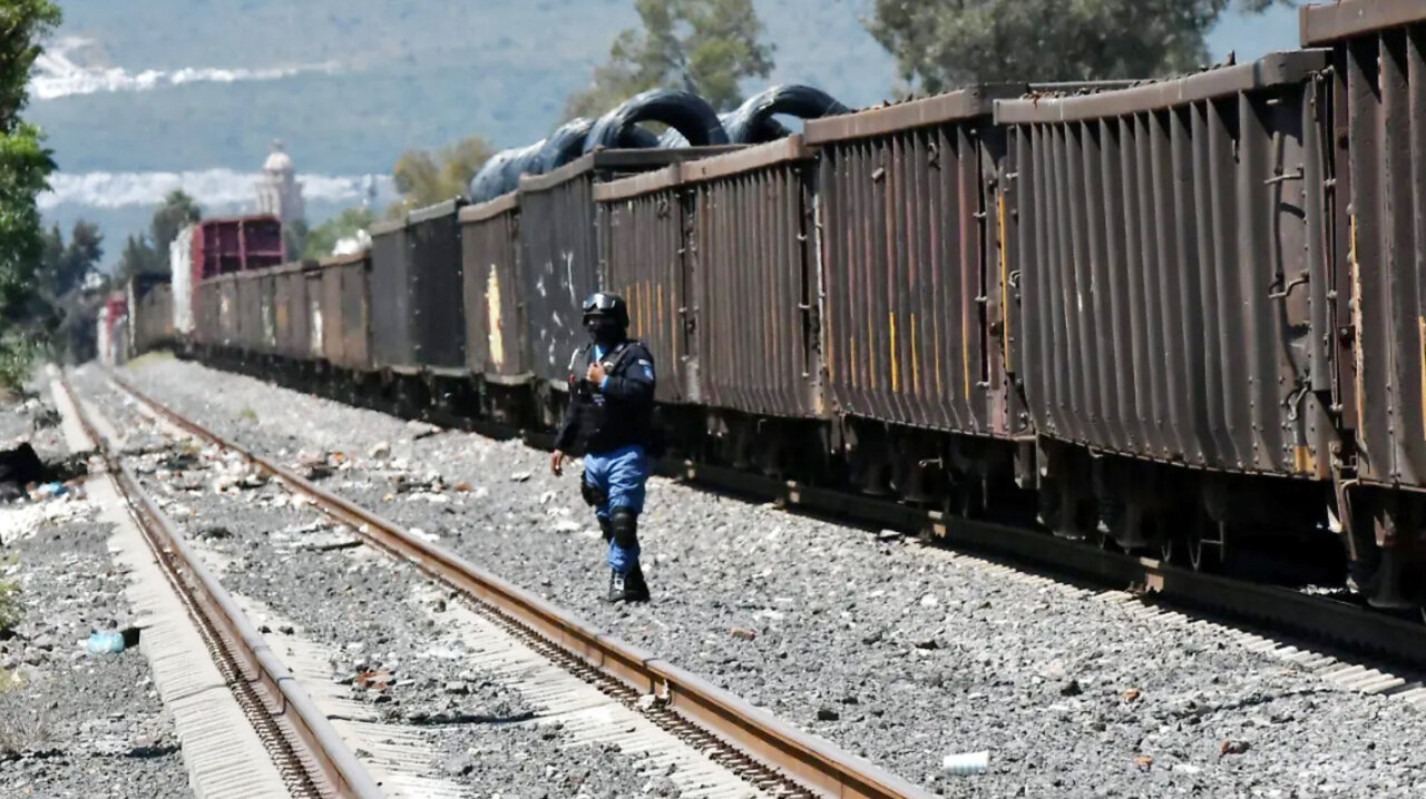 tren de carga irapuato